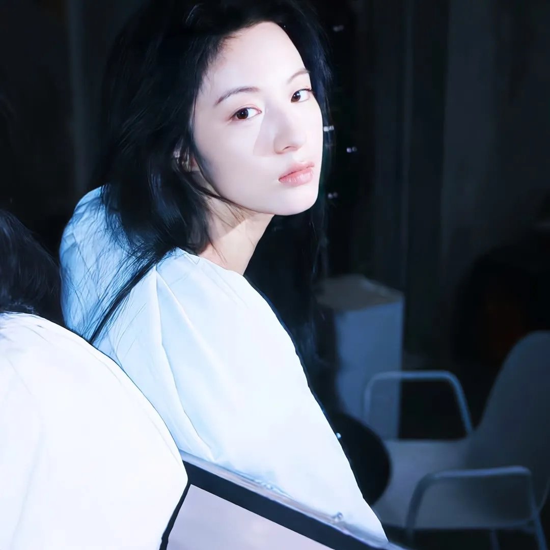 明眸